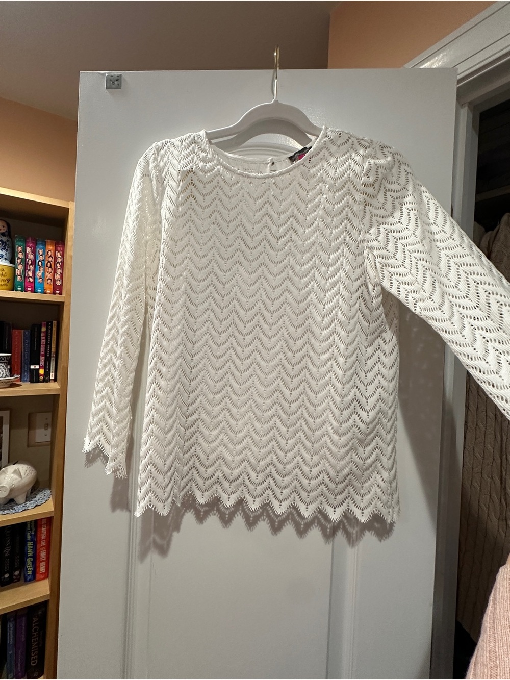 Vince Camuto Cream Open-Knit Chevron Long Sleeve Top - Women